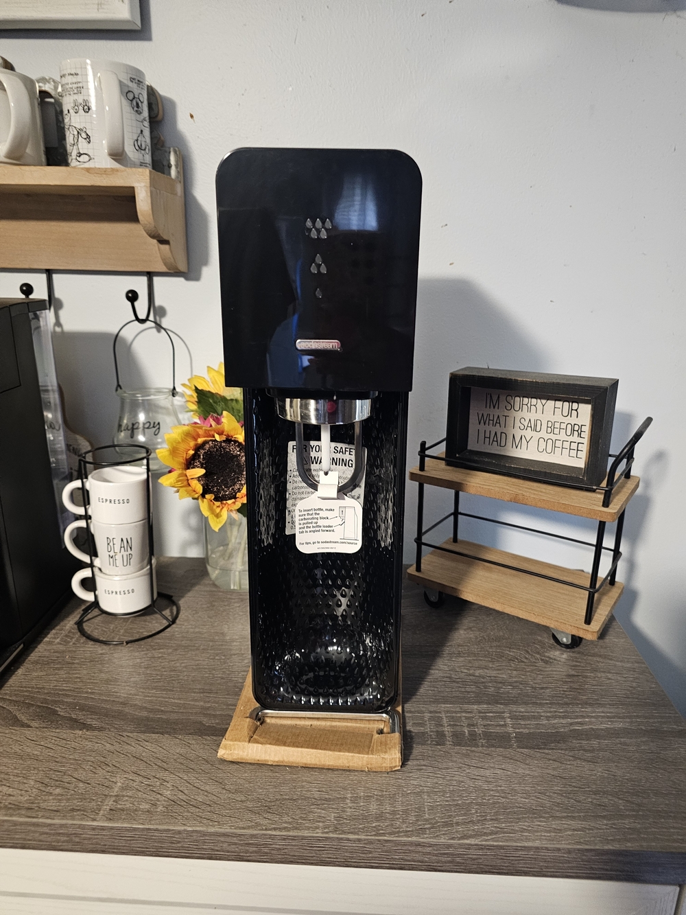 Black SodaStream Sparkling Water Maker - Sleek Countertop Model